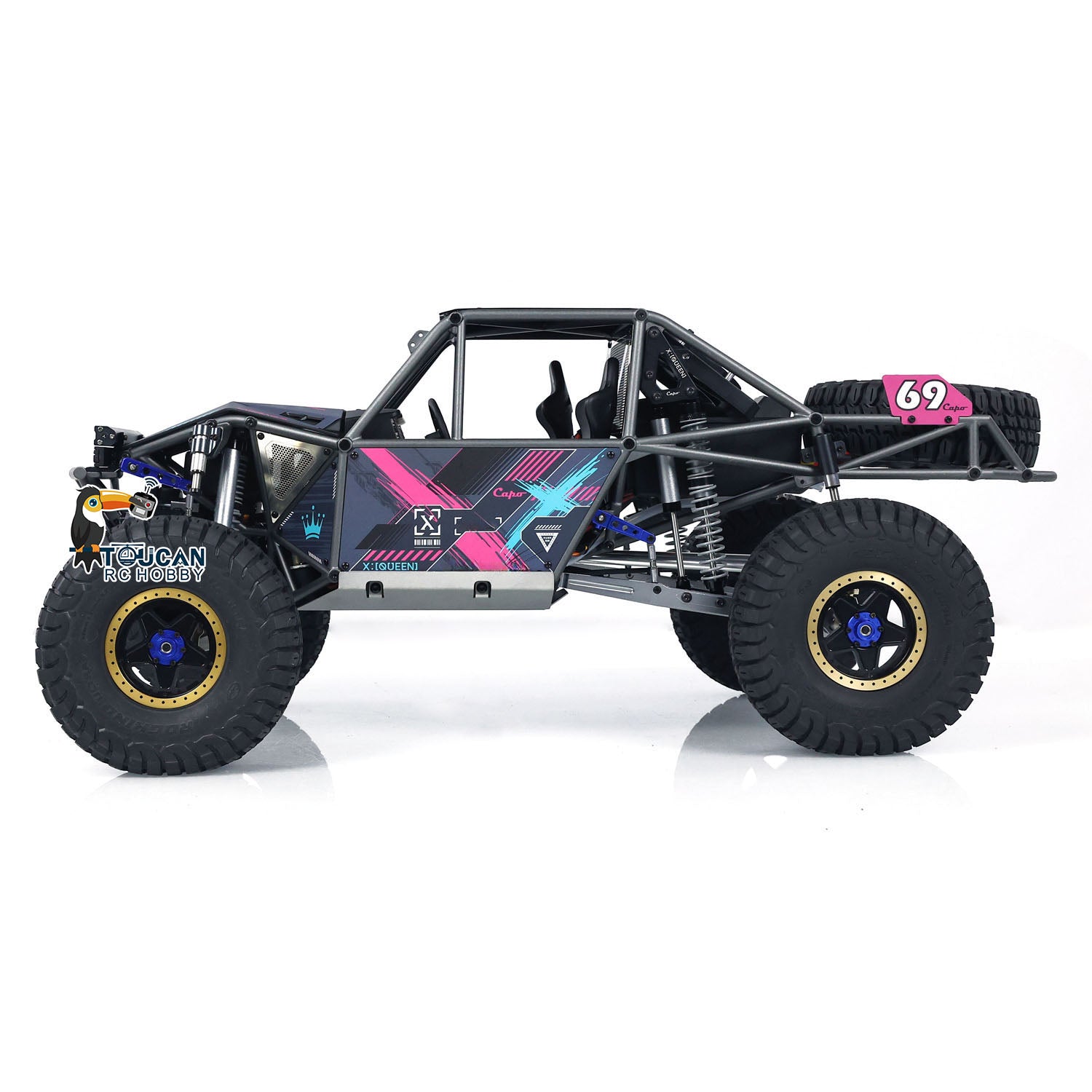CAPO QueenX 1/8 4x4 metal RC crawler side view