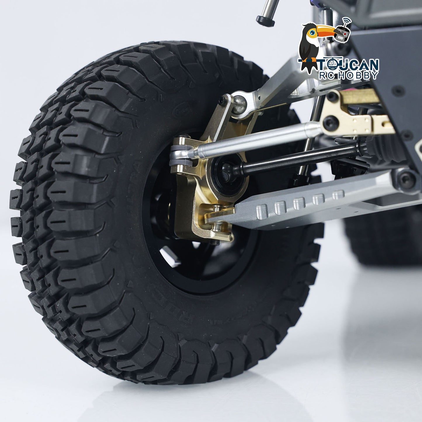 CAPO QueenX 1/8 4x4 metal RC crawler wheel and tire detail