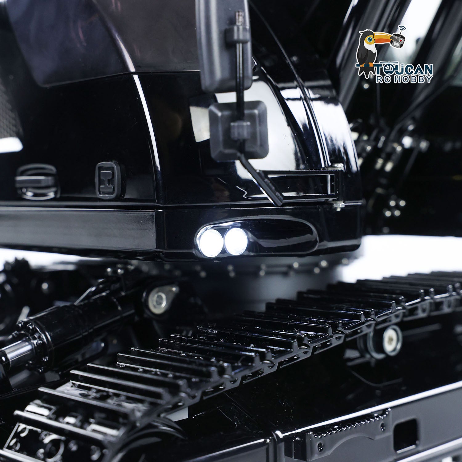 CUT LR914 RC Hydraulic Excavator LED Work Lights Detail