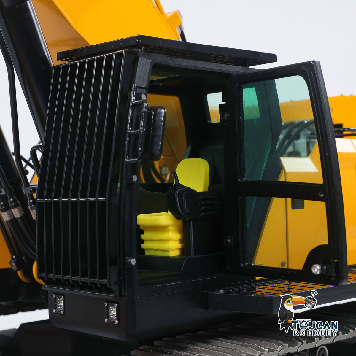 GZJC 395 1/12 Hydraulic Excavator Cabin Side Close-Up, Open Door With Detailed Interior, Simulated Driving Cockpit Structure