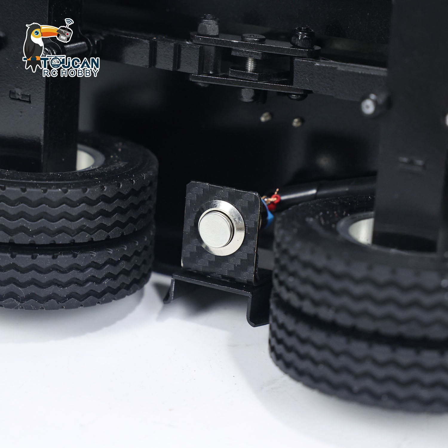 HHG-1 RC lowbed trailer battery compartment detail metal chassis power system