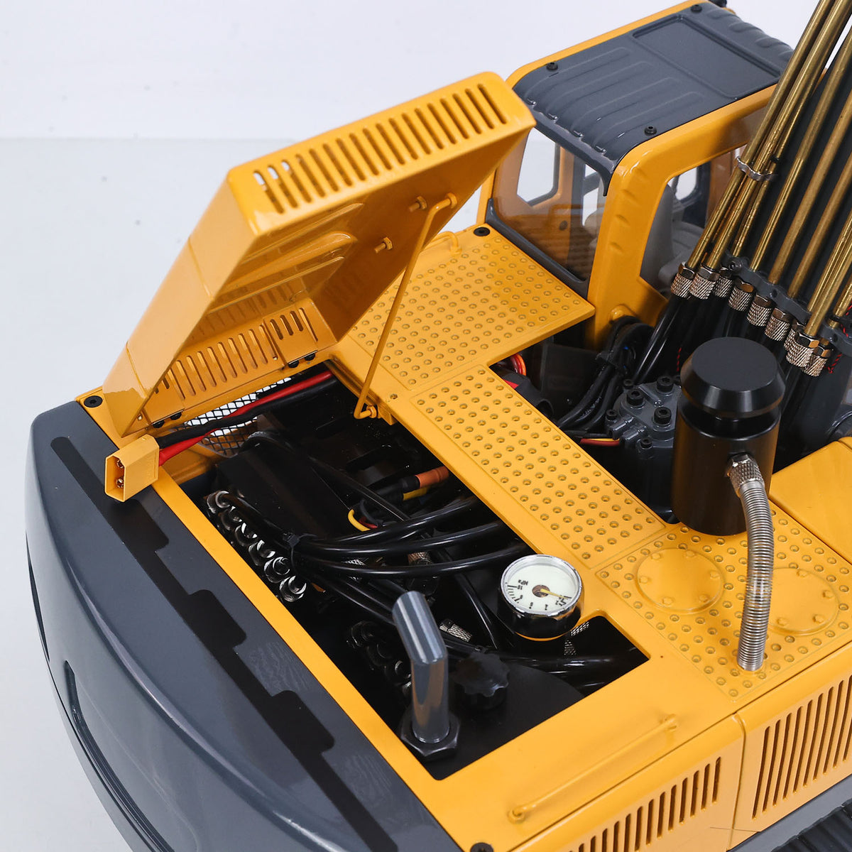 JDM V2 1/14 RC Hydraulic Excavator Upper Compartment Open View, Upgraded Brass Oil Pipes & Internal Hydraulic Components