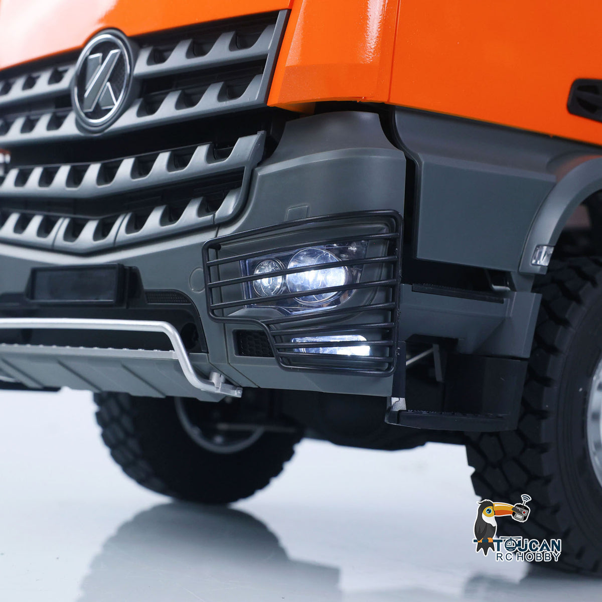 KABO‑5702 1/14 RC 6x6 Dump Truck Orange Front Grille & Headlight Close-Up,Functional Light Effects RC Truck