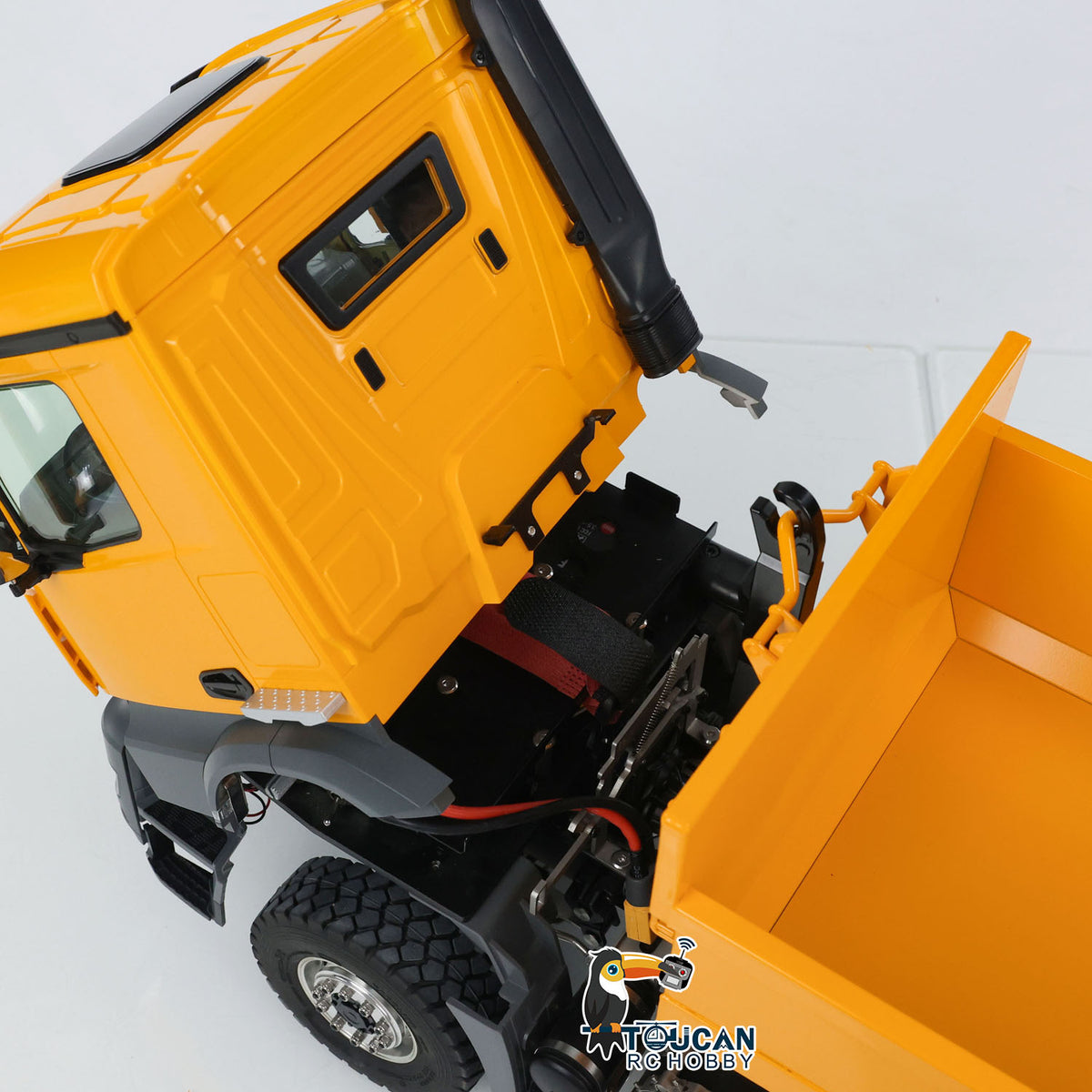 KABO‑K3365 1/14 RC 8x8 Dump Truck Tilted Cab Side View,Exposed Internal Electronic And Drive Components
