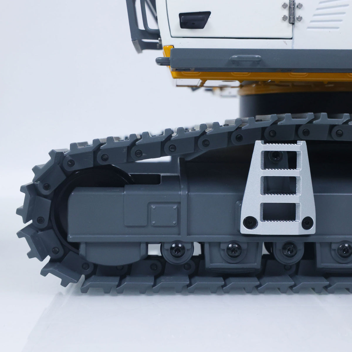 KABO‑K962‑100S 1/18 RC Hydraulic Excavator Metal Track Undercarriage Close‑Up,Forward Backward Left‑Right Driving Track System