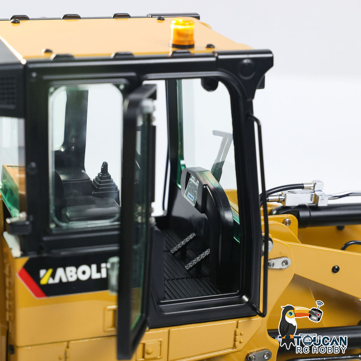 KABO‑K963‑100 1/16 RC Hydraulic Tracked Loader Open Operator Cabin Close‑Up,Detailed Interior With Steering Wheel And Side‑Mirror Simulation