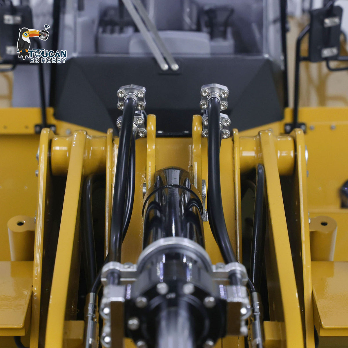 KABO‑K988‑100S 1/14 RC Hydraulic Wheel Loader Boom‑Root Hydraulic Hose Close‑Up, High‑Pressure Hydraulic Pipeline Assembly