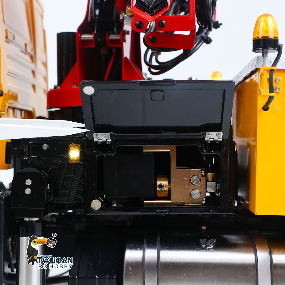 LESU 1/14 RC 6X6 Hydraulic Crane Truck Slewing Base Close-Up, 7-Way Hydraulic Valve & Compact Oil Pipeline Layout