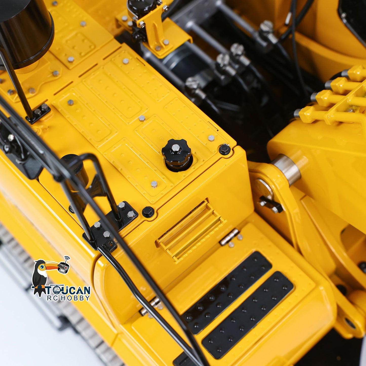 LS 1/14 RC PC500 Rock Arm Hydraulic Excavator, Opened Upper Deck Internal View, Hydraulic Pipeline And Mechanical Assembly Details