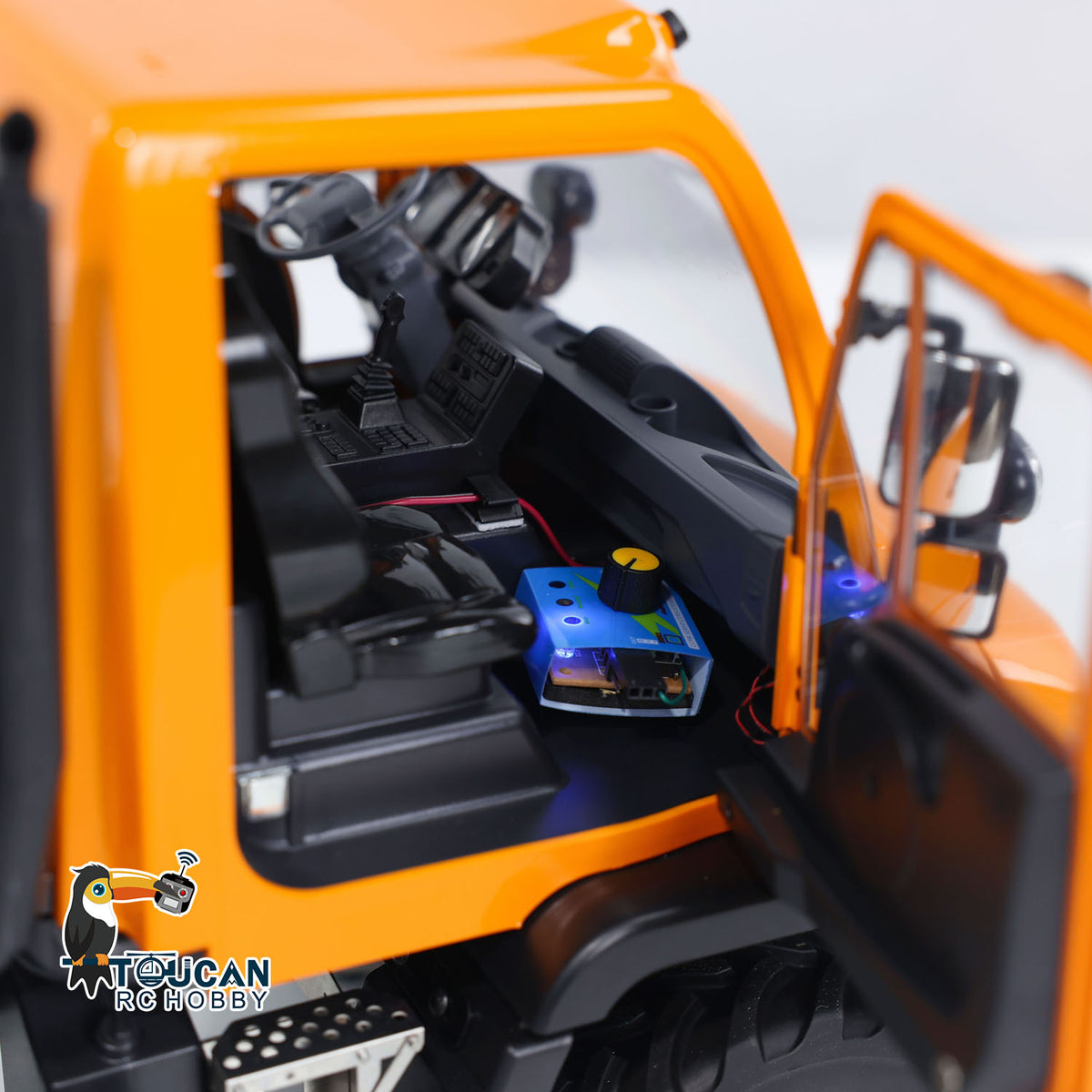 MD 1/10 RC Climbing Truck U423 Winch Closeup, Front Electric Winch Assembly