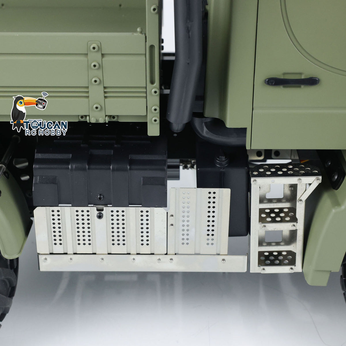 MD 1/10 RC Crawler U423 Frame Side Closeup, Metal Chassis and Simulation Accessories