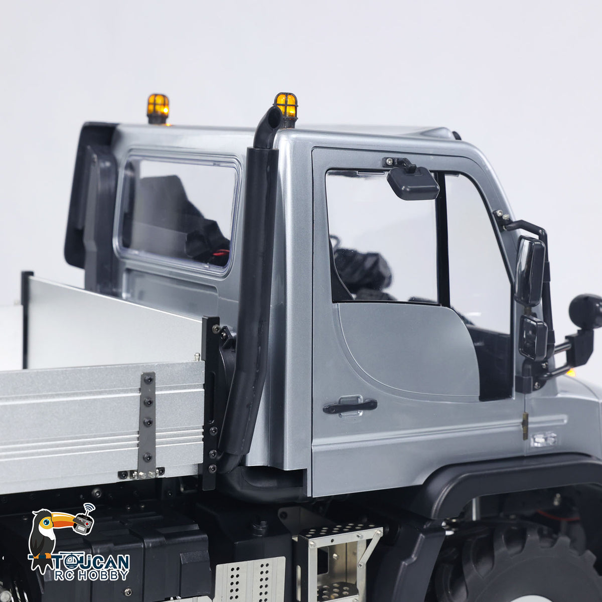 MD 1/10 RC Crawler U423 Cab Interior Closeup, Simulated Steering Wheel & Cabin Decor