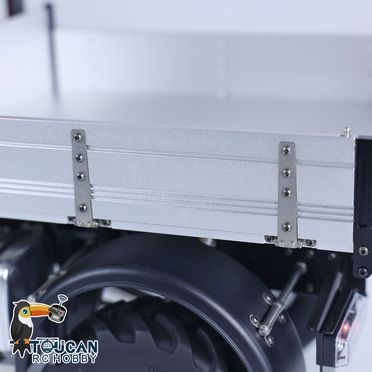MD 1/10 RC 4X4 U423 Chassis Frame Closeup, Metal Structure and Pipeline Details