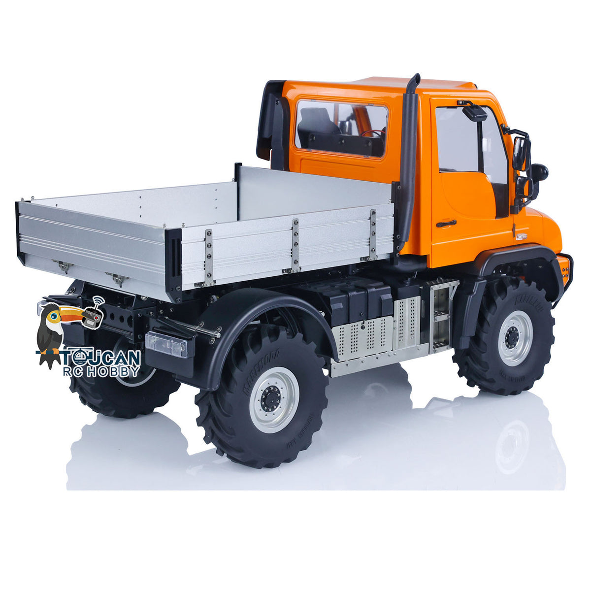 MD 1/10 RC Crawler U423 Orange Rear Oblique View, Tailgate and Body Shell Details
