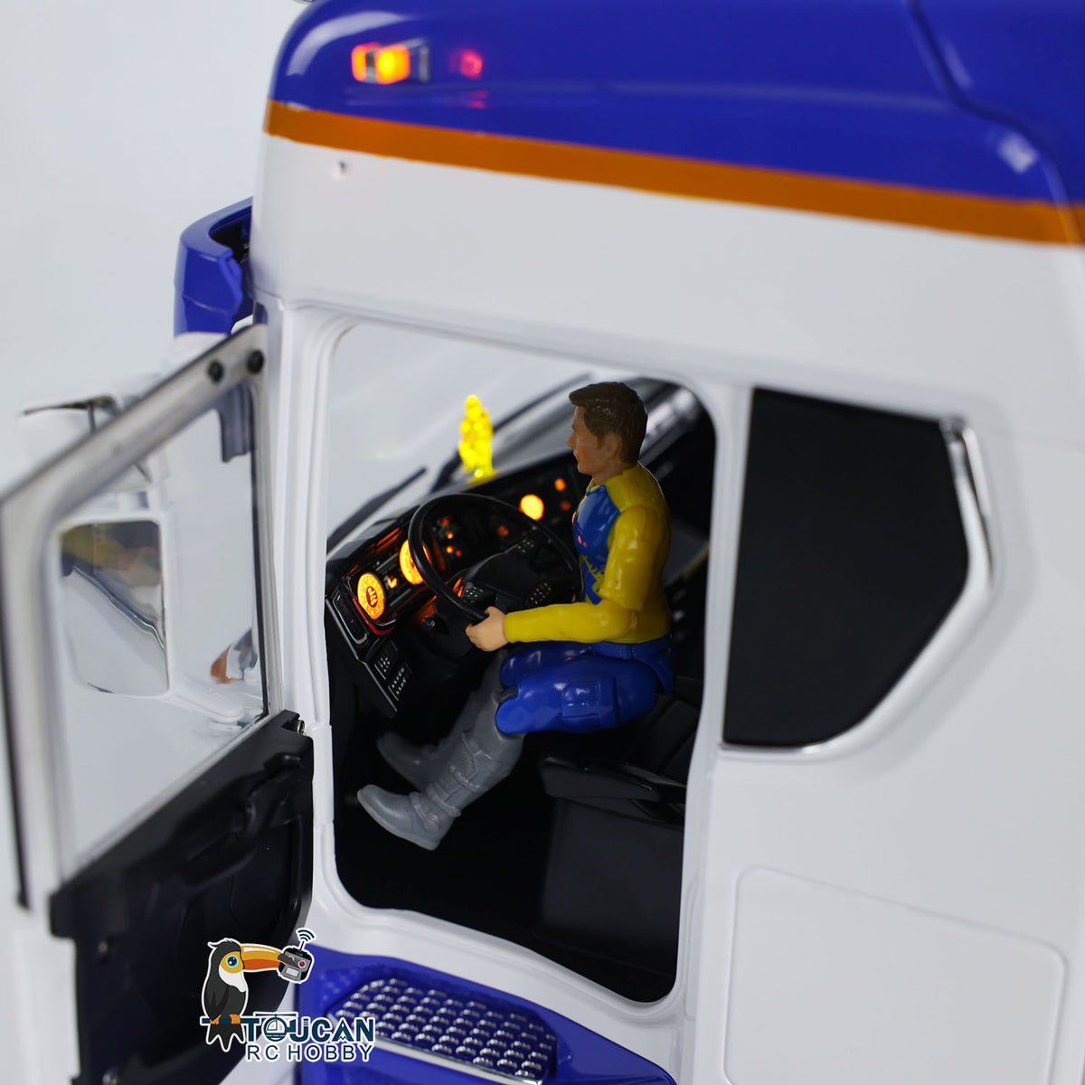 MD 1/14 RC 6x6 Tractor Truck 770S Open Cab Interior View, Detailed Simulation Cab Interior with Driver Figure