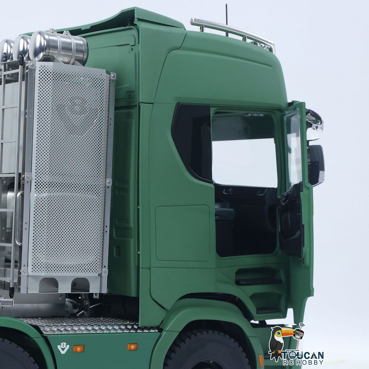MD 1/14 RC 8x8 Metal Tractor Truck Side Radiator Tank Close-Up,Scale Simulation Auxiliary Tank Assembly