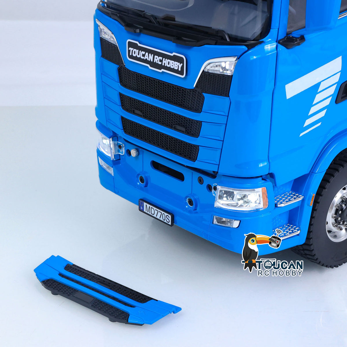 MD 1/14 RC 8x8 Tractor Truck 770S Blue Front Cab Close-Up,High Quality Plastic Cab Shell