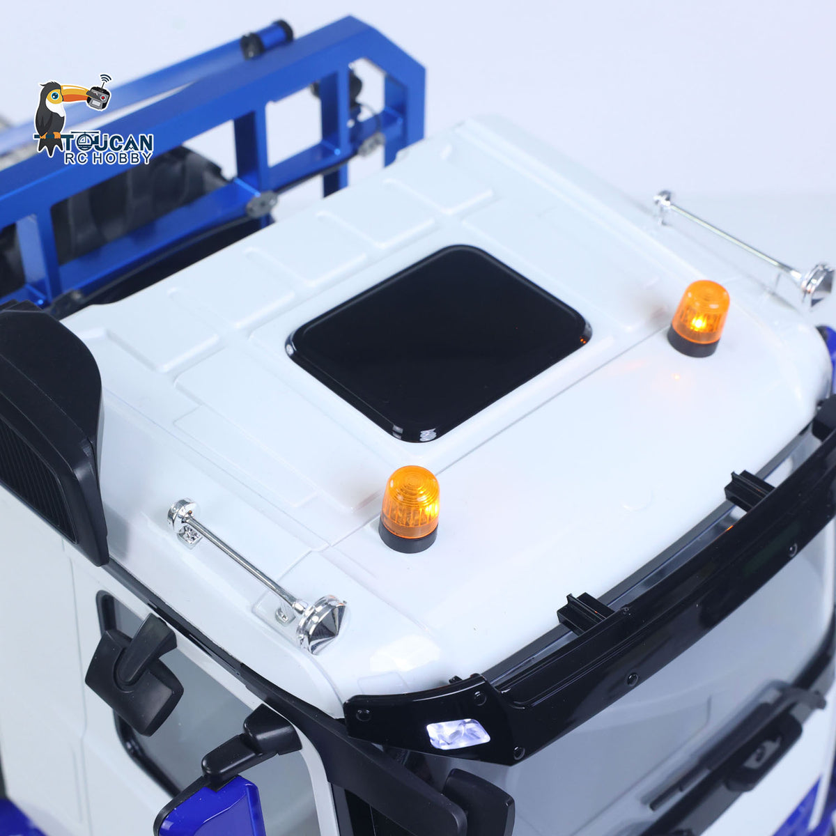MD 1/14 RC 8X8 Flatbed Truck Cab Top Closeup, Dual Roof Warning Lights, Cab Shell Details