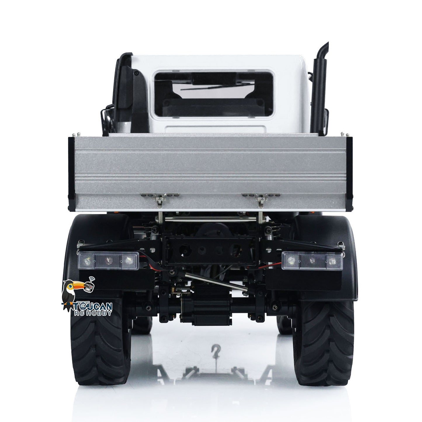 MD U423 1/10 4x4 RC crawler rear view
