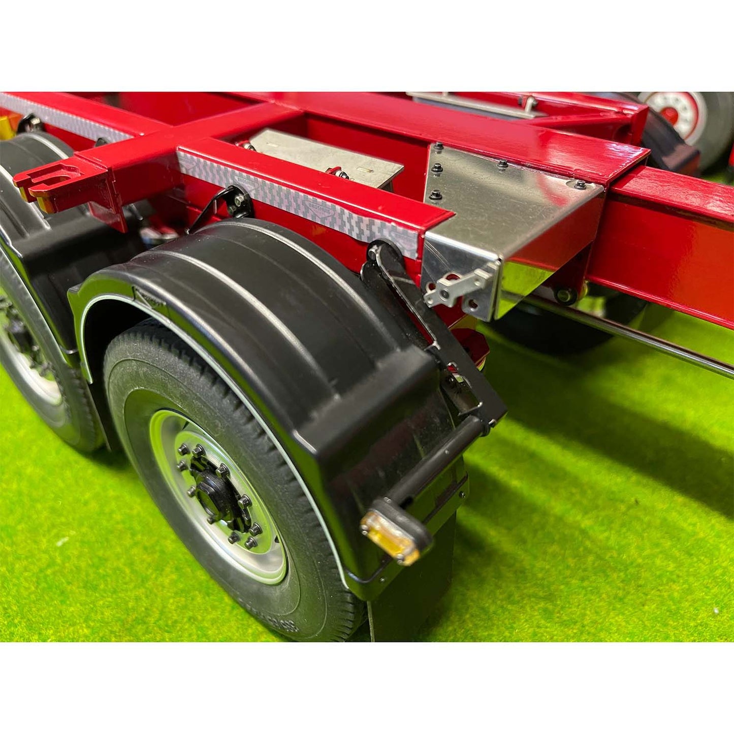 NX 1/14 extendable RC trailer adjustable flatbed detail