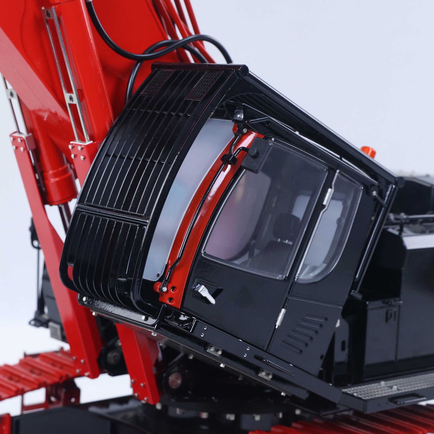 movable operator cab angle adjustment mechanism RC excavator metal model detail