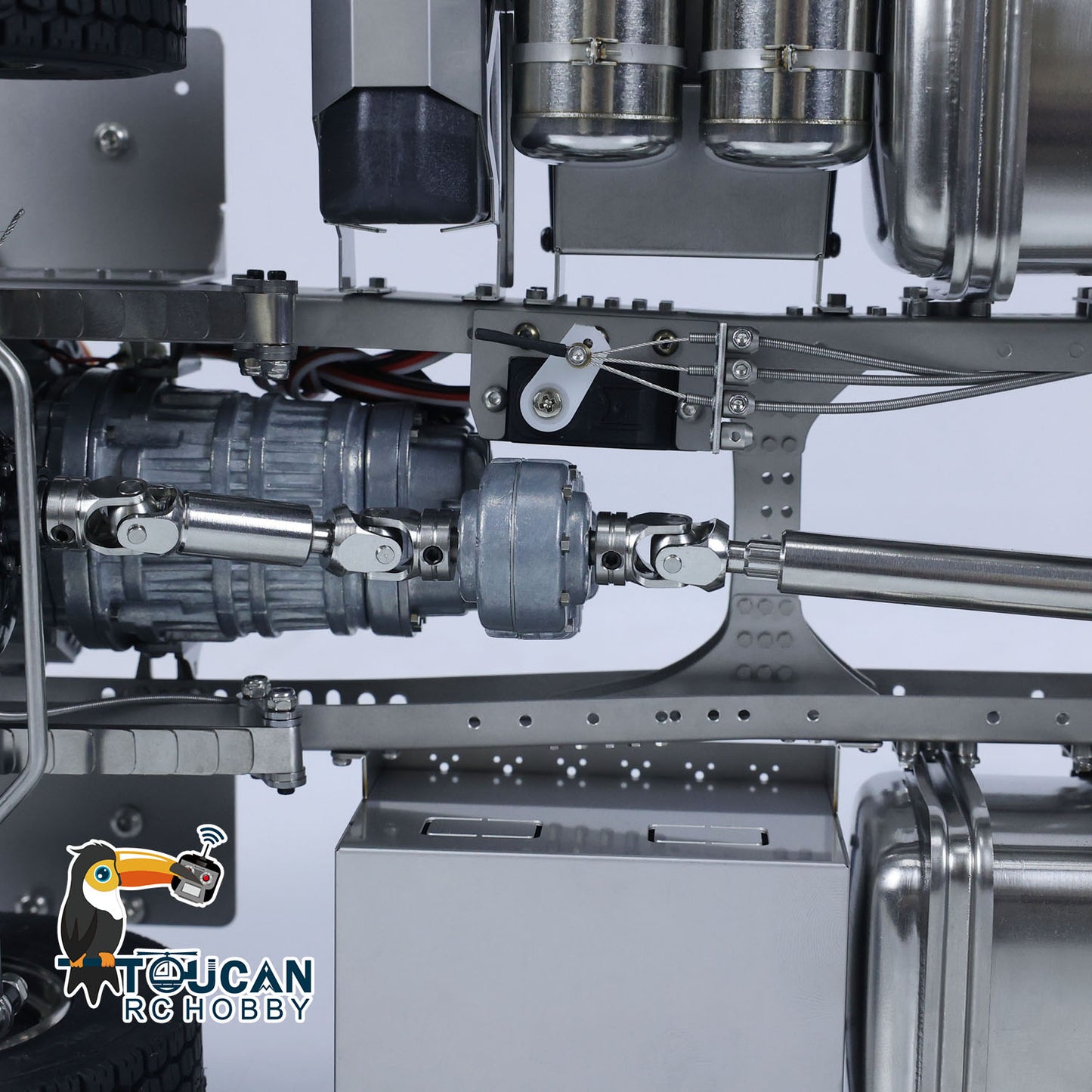 Front steering servo axle detail Mercedes AROCS ScaleC RC truck chassis