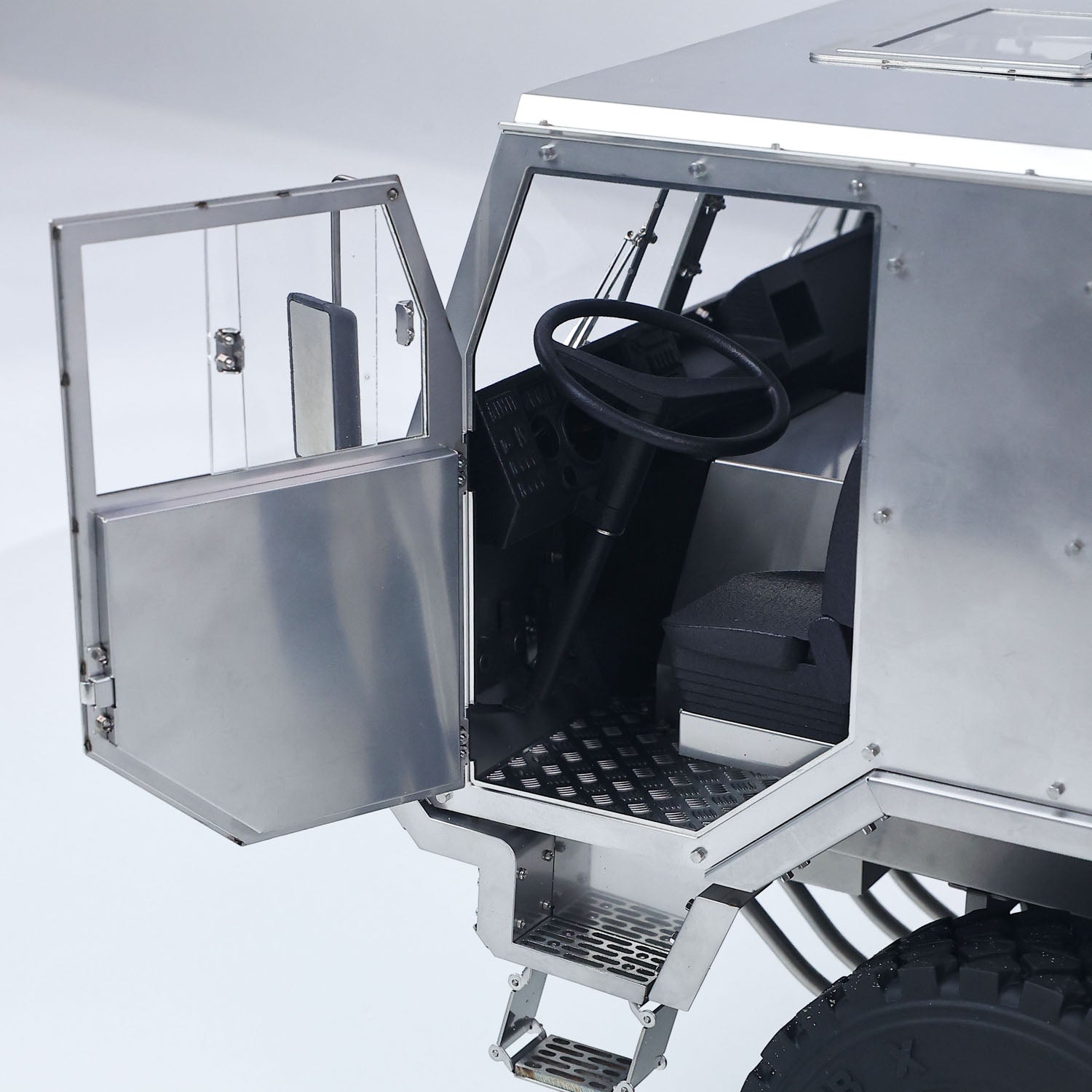ScaleC 1/14 RC T815 TATRA 6X6 Metal Truck With Open Cab Door, Expose Steering Wheel And Simulation Interior Cabin Details