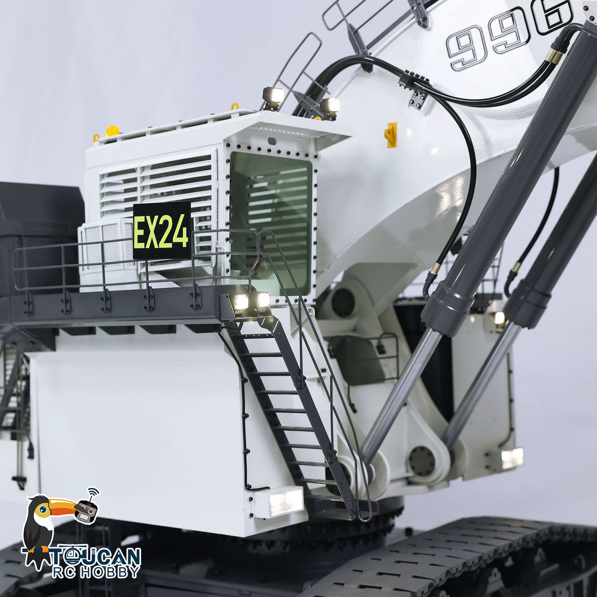 SFROG 996 1/20 RC Hydraulic Excavator Cab & Boom Close‑Up, Access Ladder, Illuminated Working Lights, All‑Metal Body Structure