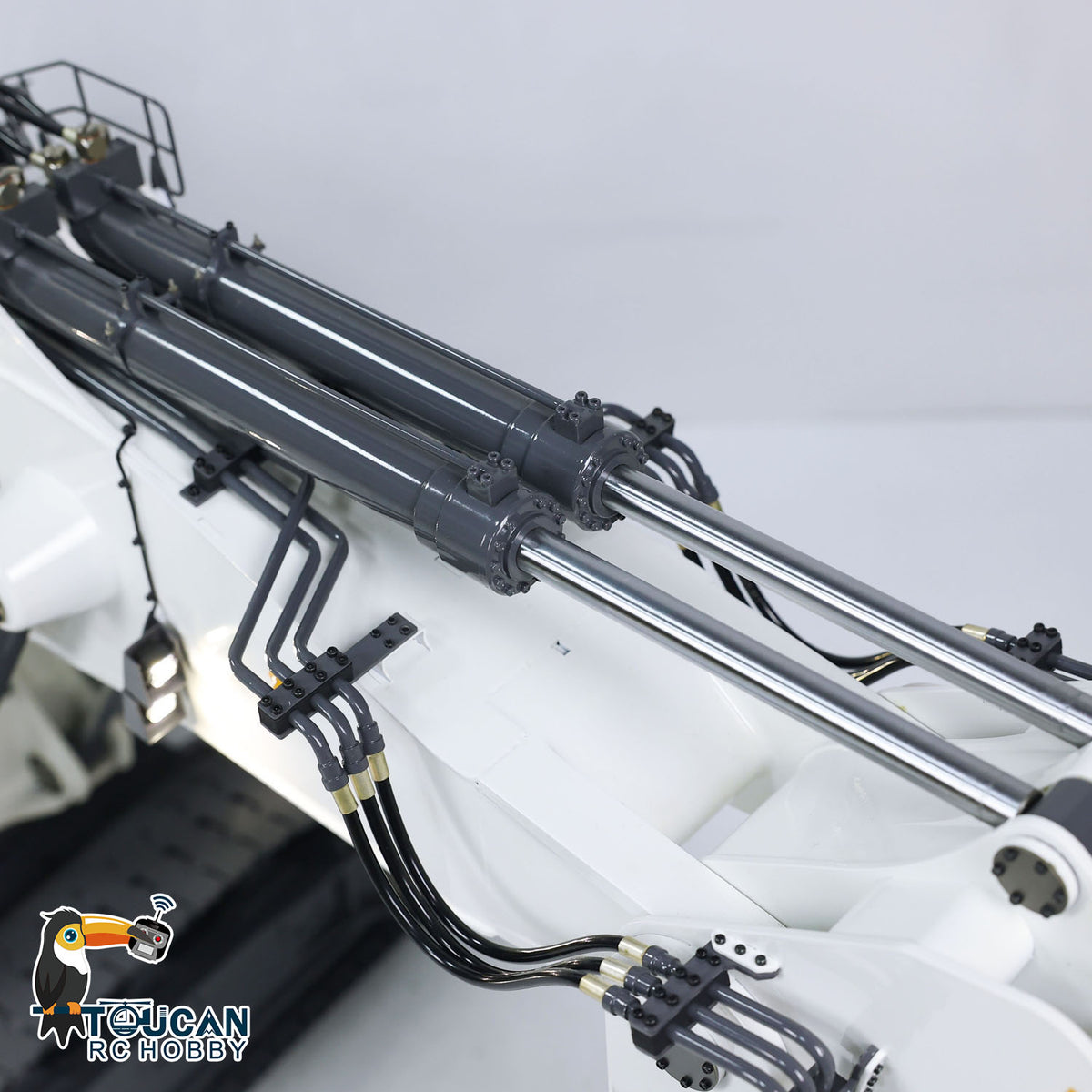 SFROG 996 1/20 RC Hydraulic Excavator Boom Hydraulic Cylinder Close‑Up, Hydraulic Hoses And Articulated Joint Mechanical Details