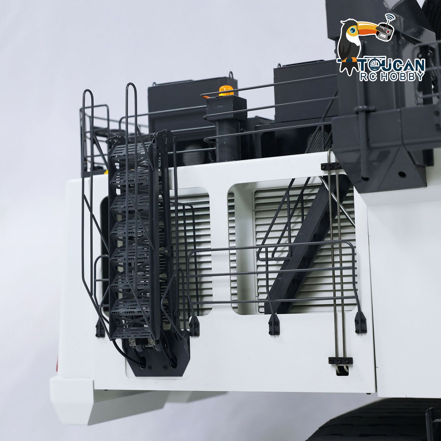 SFROG 996 1/20 RC Hydraulic Excavator Rear Grille Close‑Up, Rear Access Ladder And Safety Guard Structure