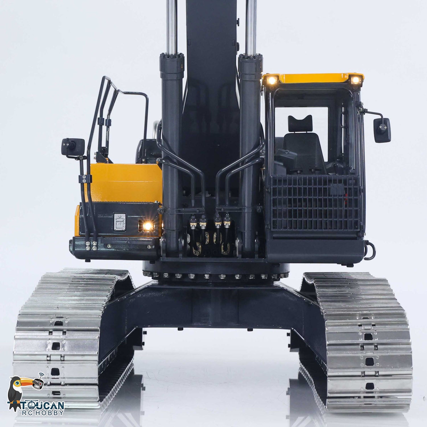Super Frog E400 RC Hydraulic Excavator Front View with Cab and Metal Structure Detail