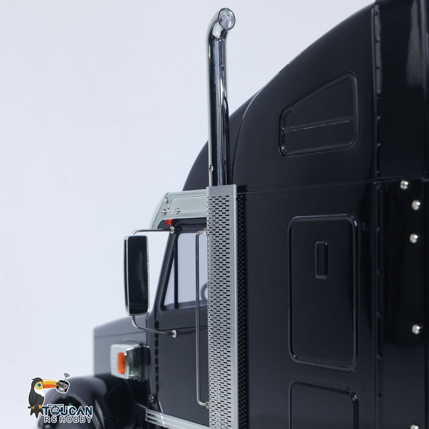 TOUCAN 1/14 RC Black Knight 56314 Tractor Truck Cab Rear Side Close‑Up, Exhaust Pillar And Simulated Sheet‑Metal Body Panel Details