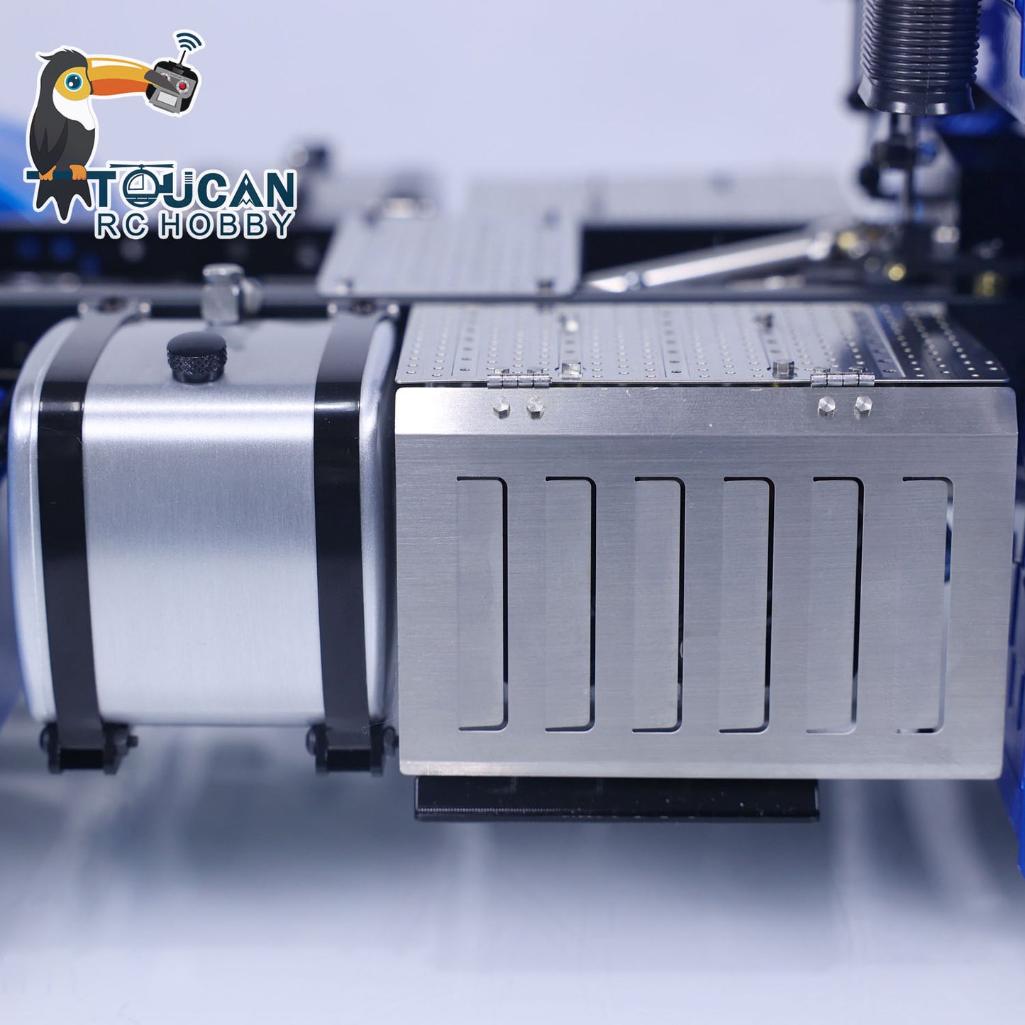 TOUCAN 1/14 metal RC tractor truck tool box detail