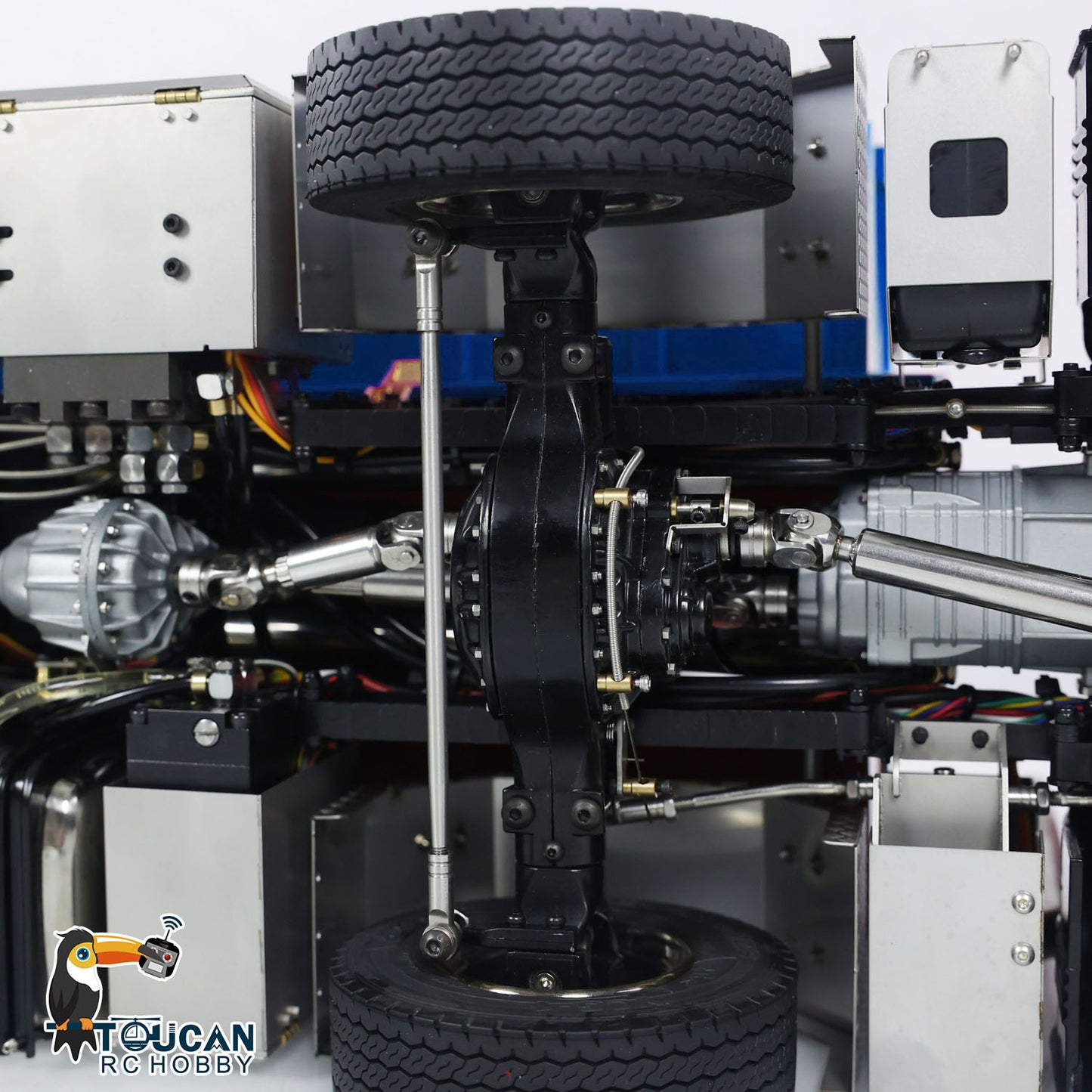Toucan 1/14 RC 8x8 Roll-Off Dump Truck SC-G88 3-Speed Gearbox and Hydraulic Valve Assembly Close-up RC 8x8 Tipper Truck Mechanical Detail