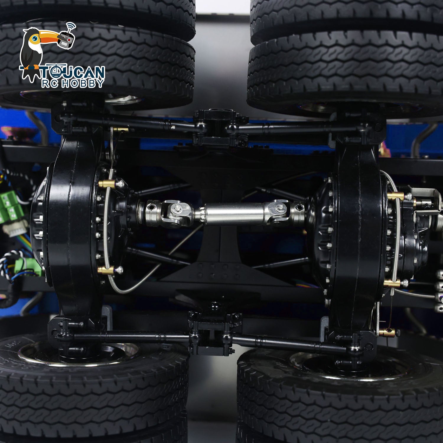 Toucan 1/14 RC 8x8 Roll-Off Dump Truck SC-G88 Chassis Drivetrain and Differential Gear Close-up 8x8 RC Dump Truck Mechanical Detail