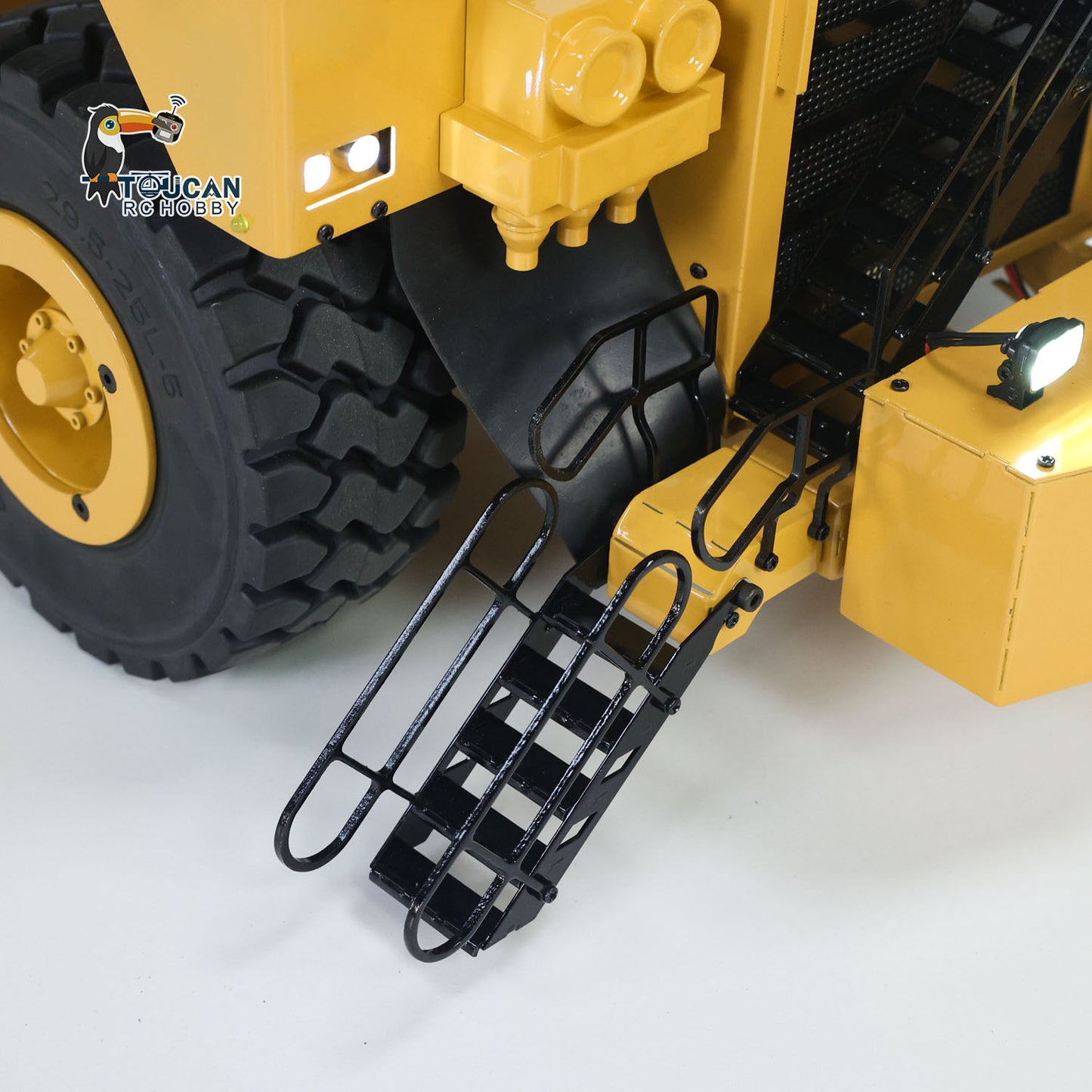 TOUCAN 1/20 RC 739D‑Extended Mine Trailer Chassis Side Close‑Up, Heavy Mining Tire, Metal Access Ladder And Suspension Connection Assembly