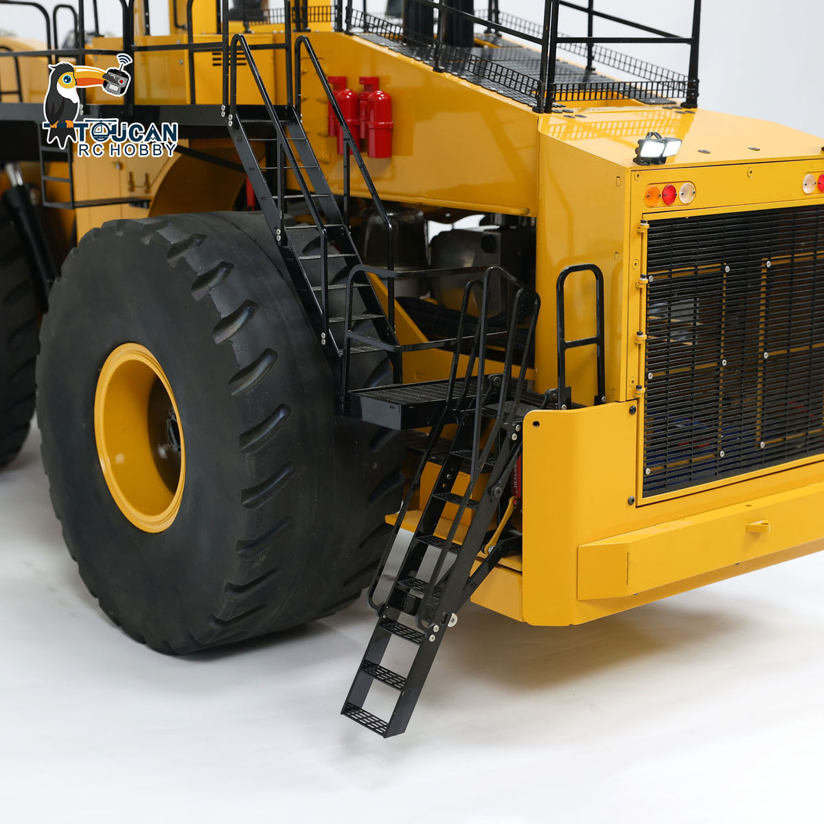 TOUCAN BSM L2350 1/14 Hydraulic Wheel Loader Side Rear Close-Up, Access Ladder, Rear Tire & Body Panel Detail, Heavy Duty Design