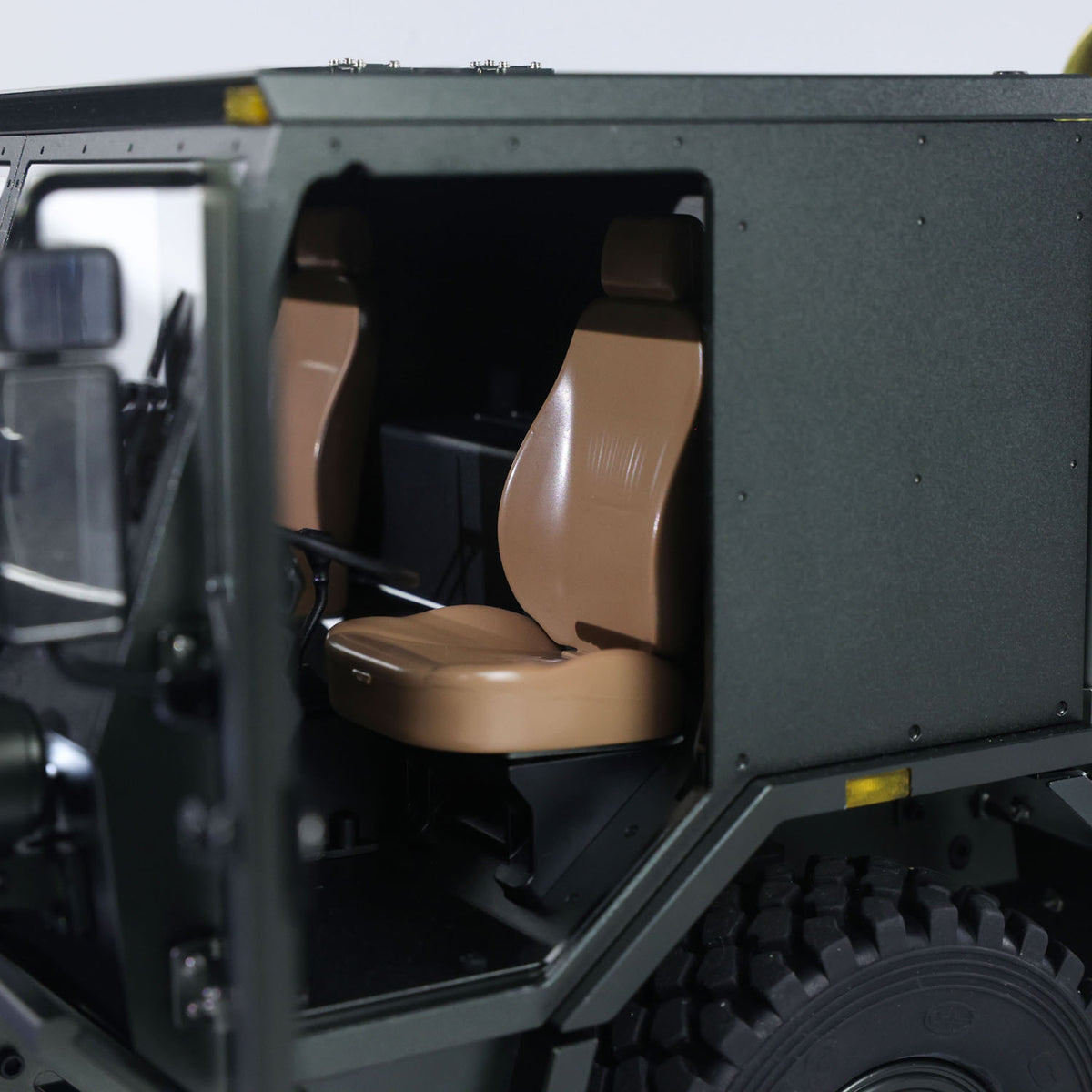 TOUCAN CUB3 1/18 8X8 RC Military Truck Cabin Side View, Open Door With Detailed Interior Seats, Full Proportional Interior Design