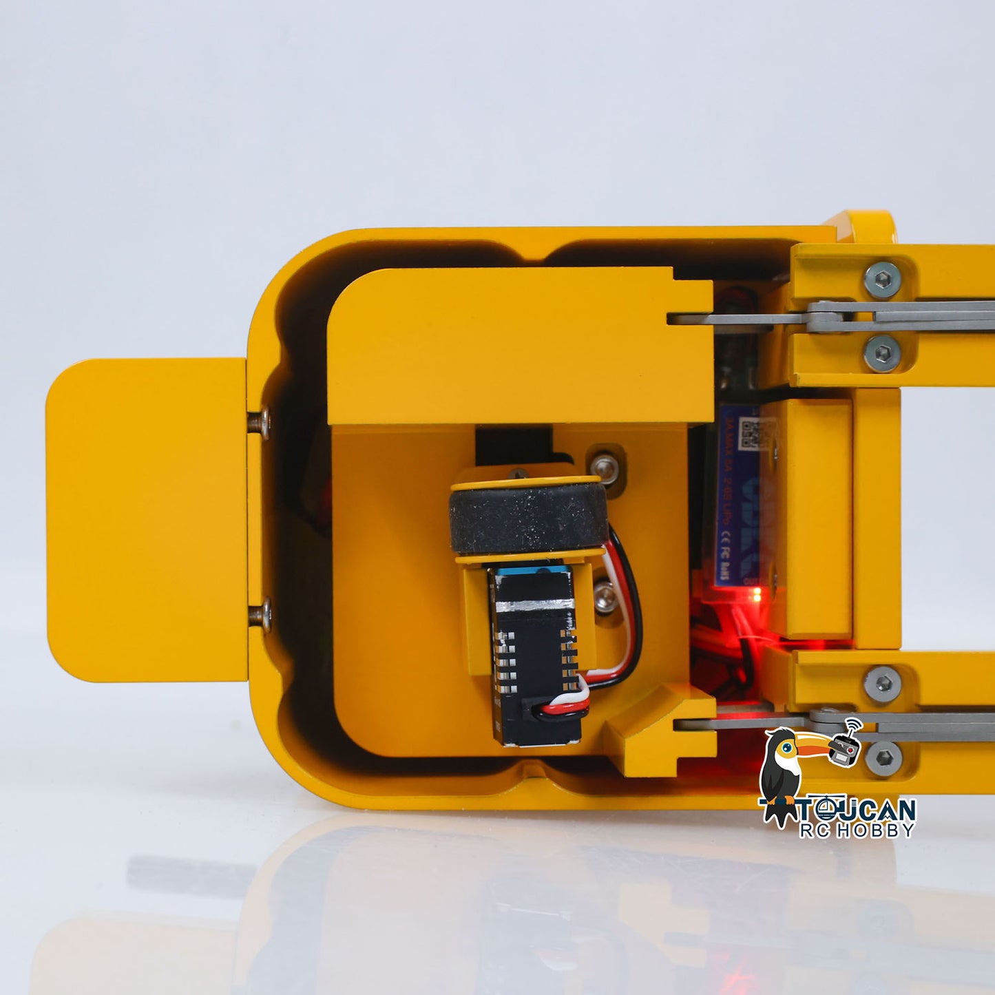 Toucan JC01 1/14 electric RC reach forklift undercarriage detail