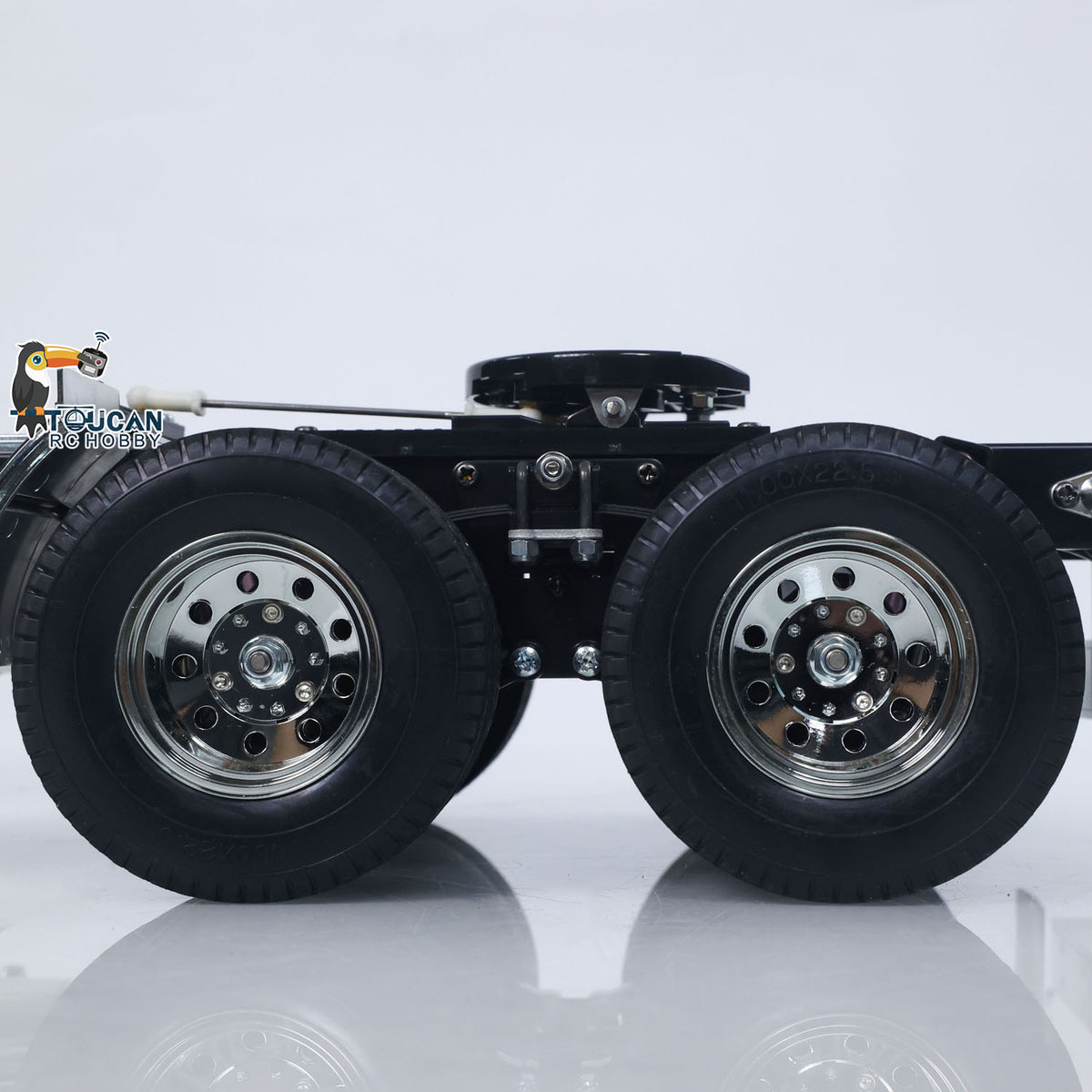 TOUCAN KingHauler 56336 1/14 RC 6X4 Tractor Truck Rear Wheel Close-Up, 6X4 Axle With Metal Gears, Pure Differential Function
