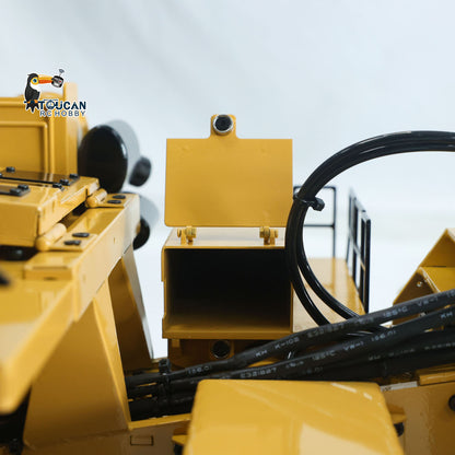 TOUCAN 1/20 RC 739D‑Extended Mine Gooseneck Trailer Body Partial Close‑Up, Hydraulic Tubing, Storage Box And Pipeline Assembly Mechanical Details