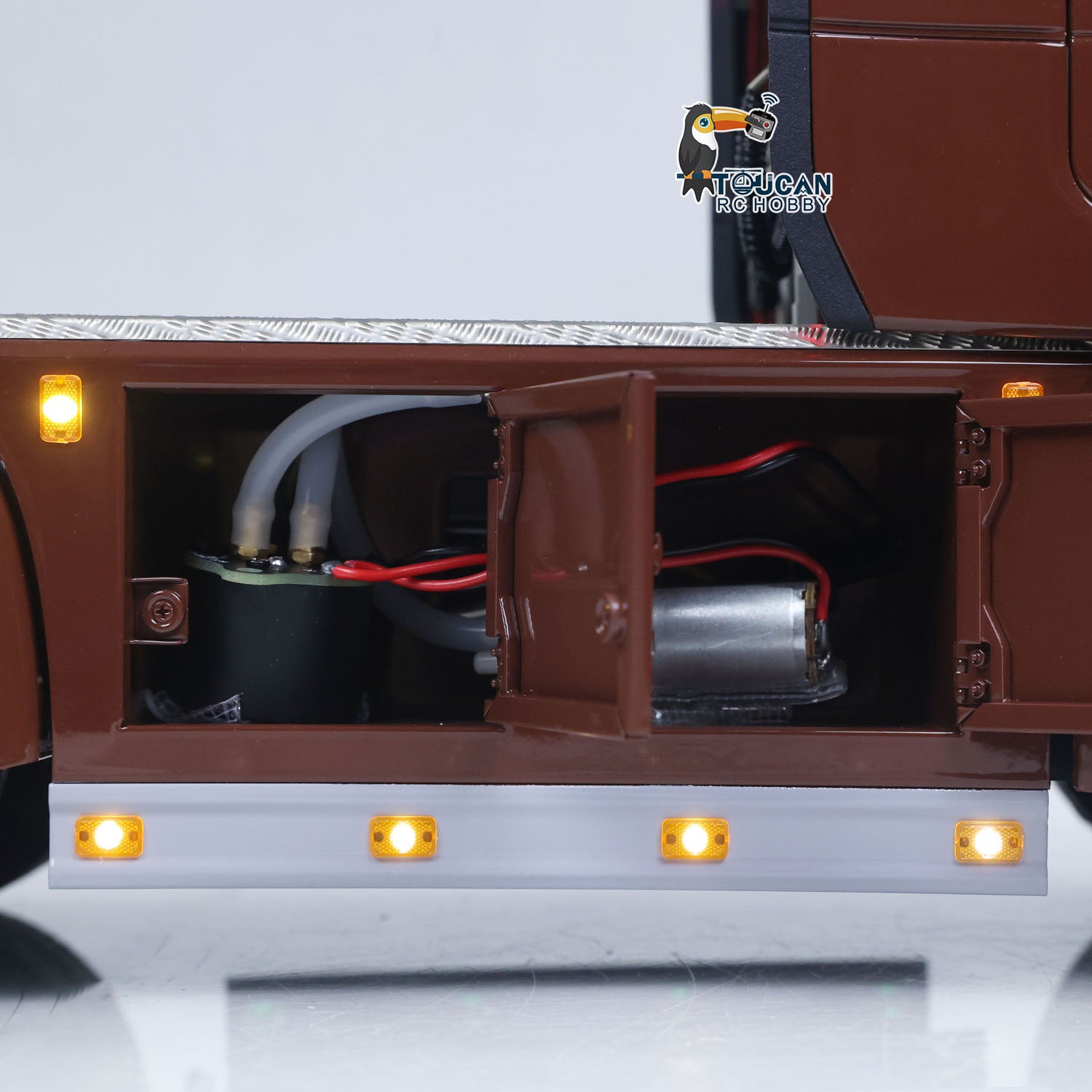TOUCAN SC 770S RC Semi Truck Side Body Aerodynamic Light and Trim Detail