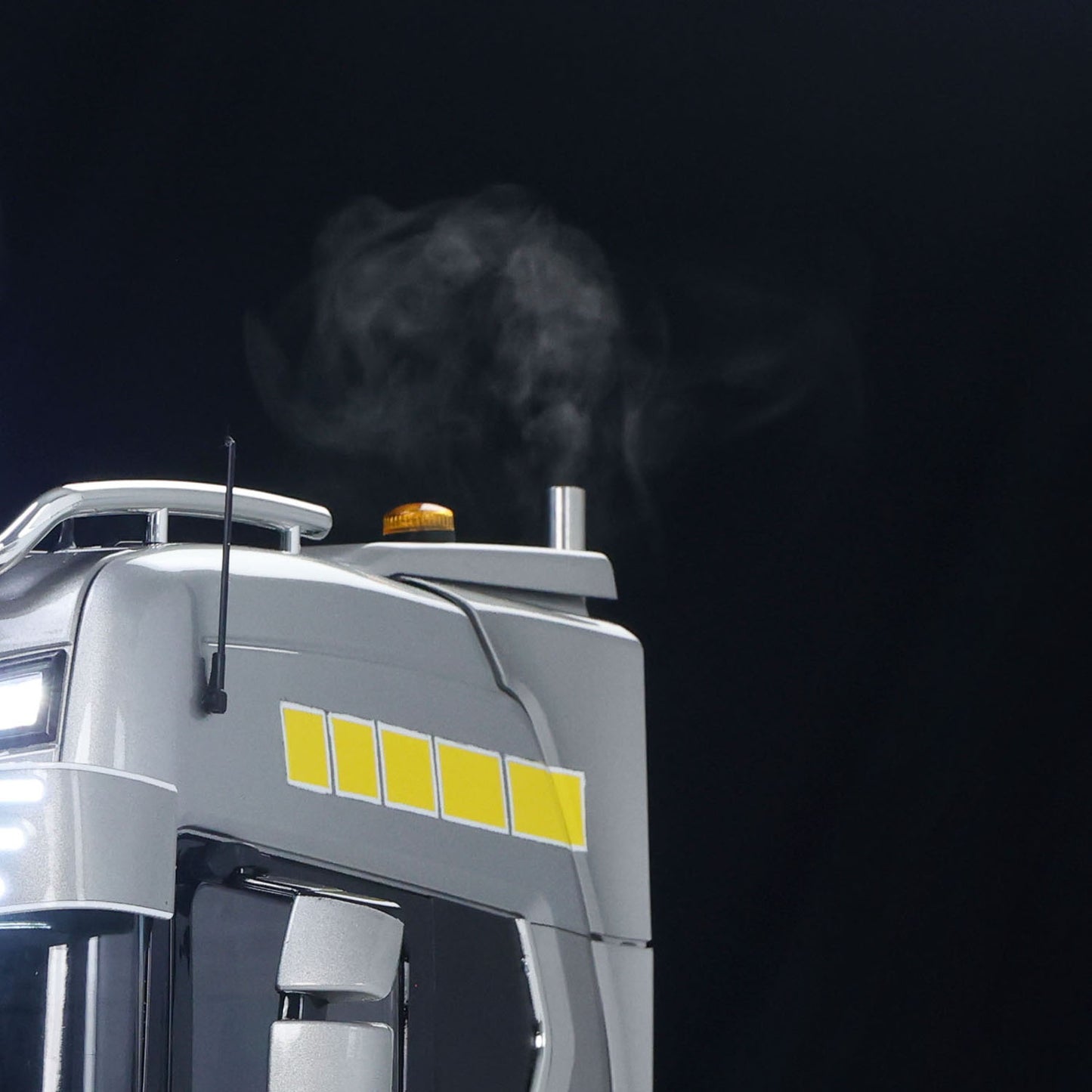 TOUCAN RC Truck V8 Exhaust Smoke System Realistic Engine Smoke Effect Detail