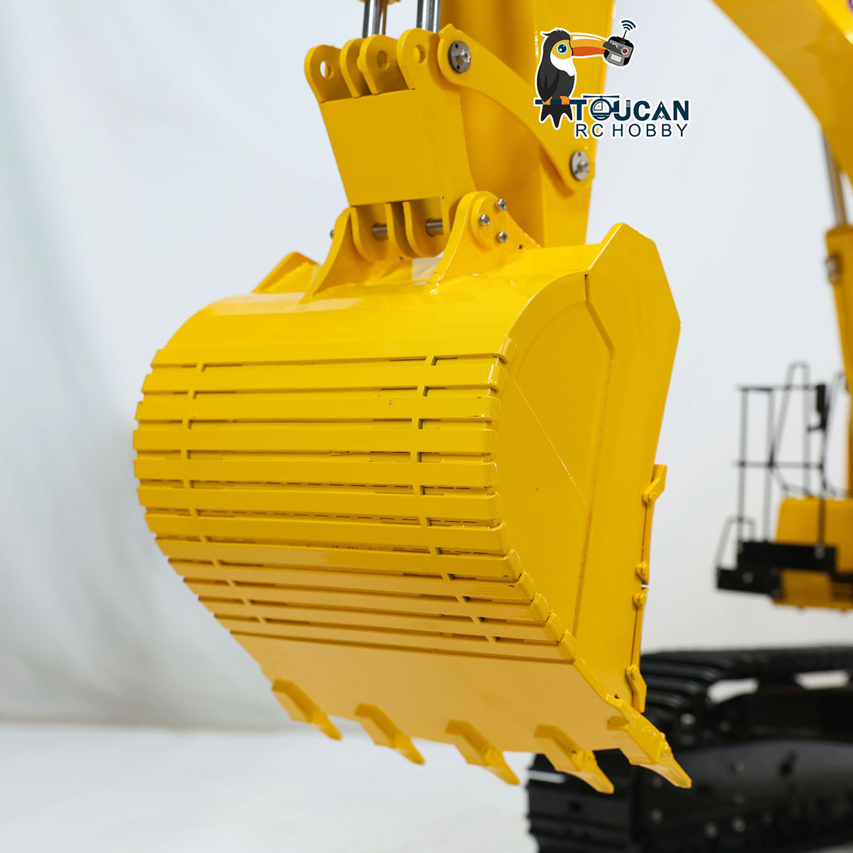 TOUCAN TYMX PC1250 1/8 RC Metal Hydraulic Tracked Excavator Digging Bucket Close-Up, Reinforced Metal Bucket Teeth Structure