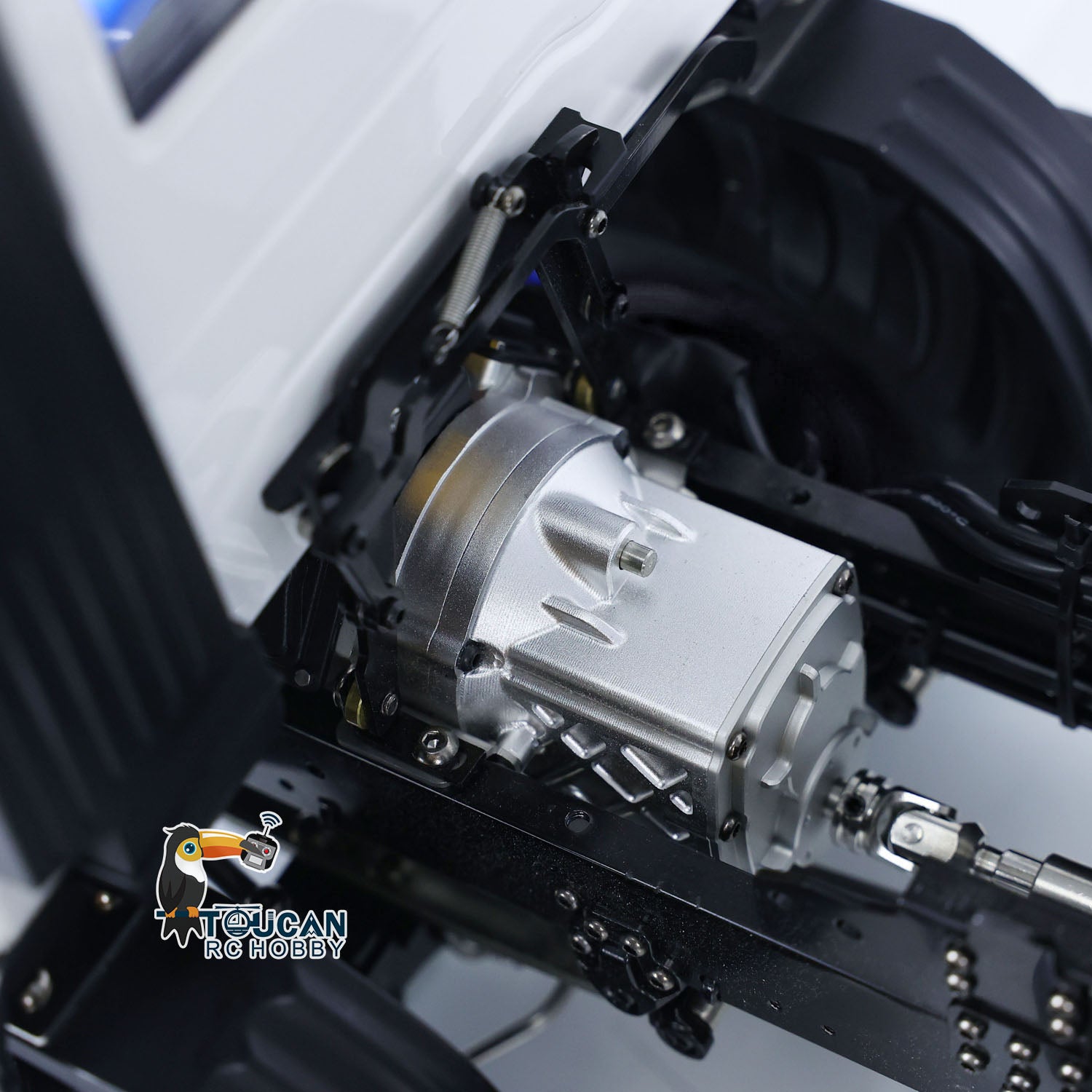 TOUCAN MD 1/14 RC 4x4 Hydraulic Dump Truck Gearbox Close‑Up, Metal Power Transmission Components, Internal Chassis Mechanical Parts
