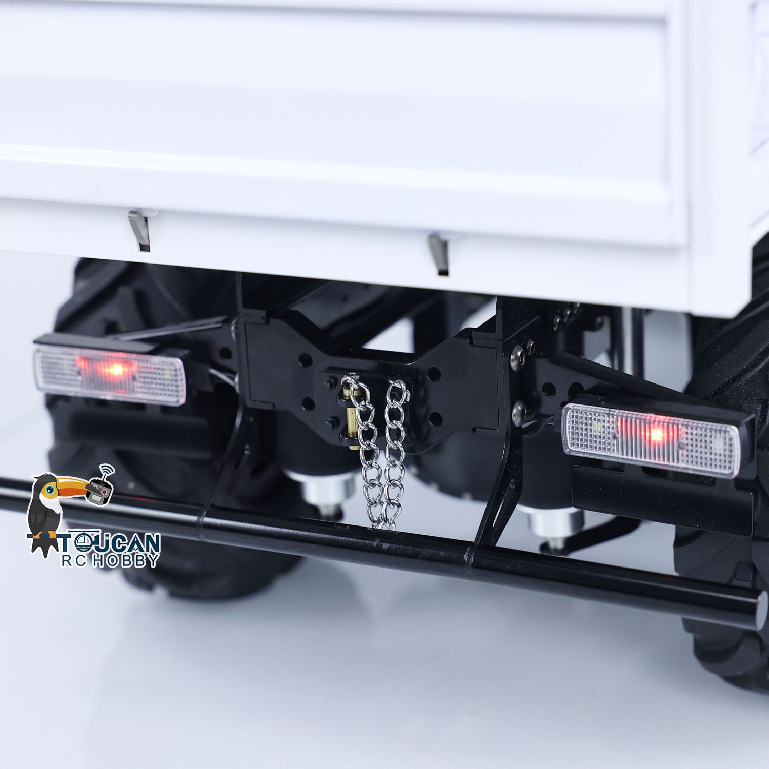 TOUCAN MD 1/14 RC 4x4 Hydraulic Dump Truck Rear Frame Close‑Up, Taillight, Tow Hook And Safety Chain Component Details