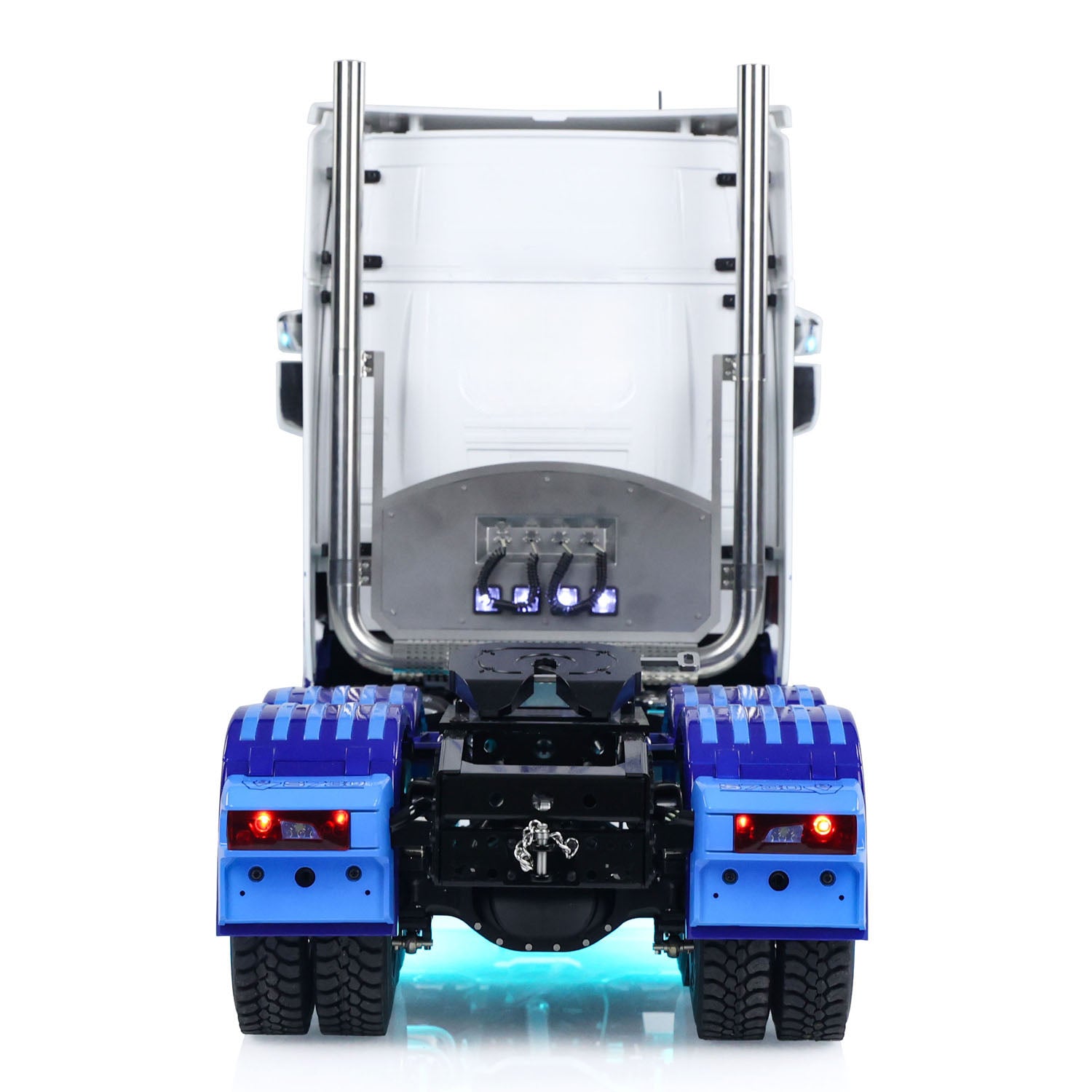 TOUCAN Modified MD 1/14 RC 6x6 Tractor Truck Straight Rear View, Rear Mudguard, Taillight Assembly, Metal Chassis And Connection Hitch Detail