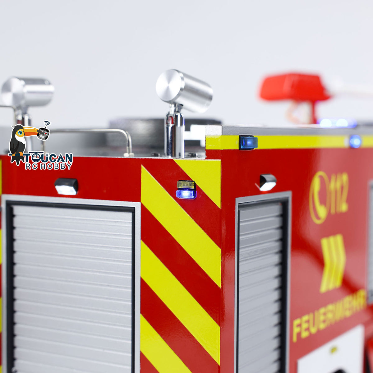 TOUCAN 1/14 4x2 RC PS010 Fire Truck Roof Equipment Platform Close‑Up, Auxiliary Lamp Fittings And German Emergency Marking Decals