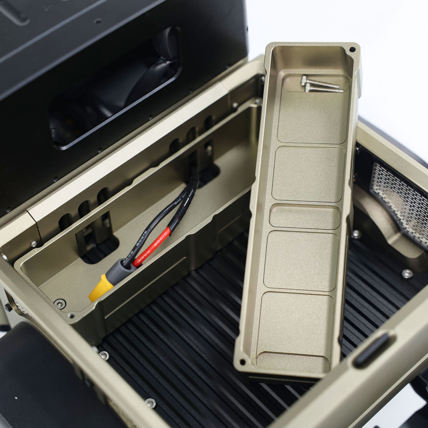 tw715-twolf-steering-servo-high-torque-metal-suspension-detail