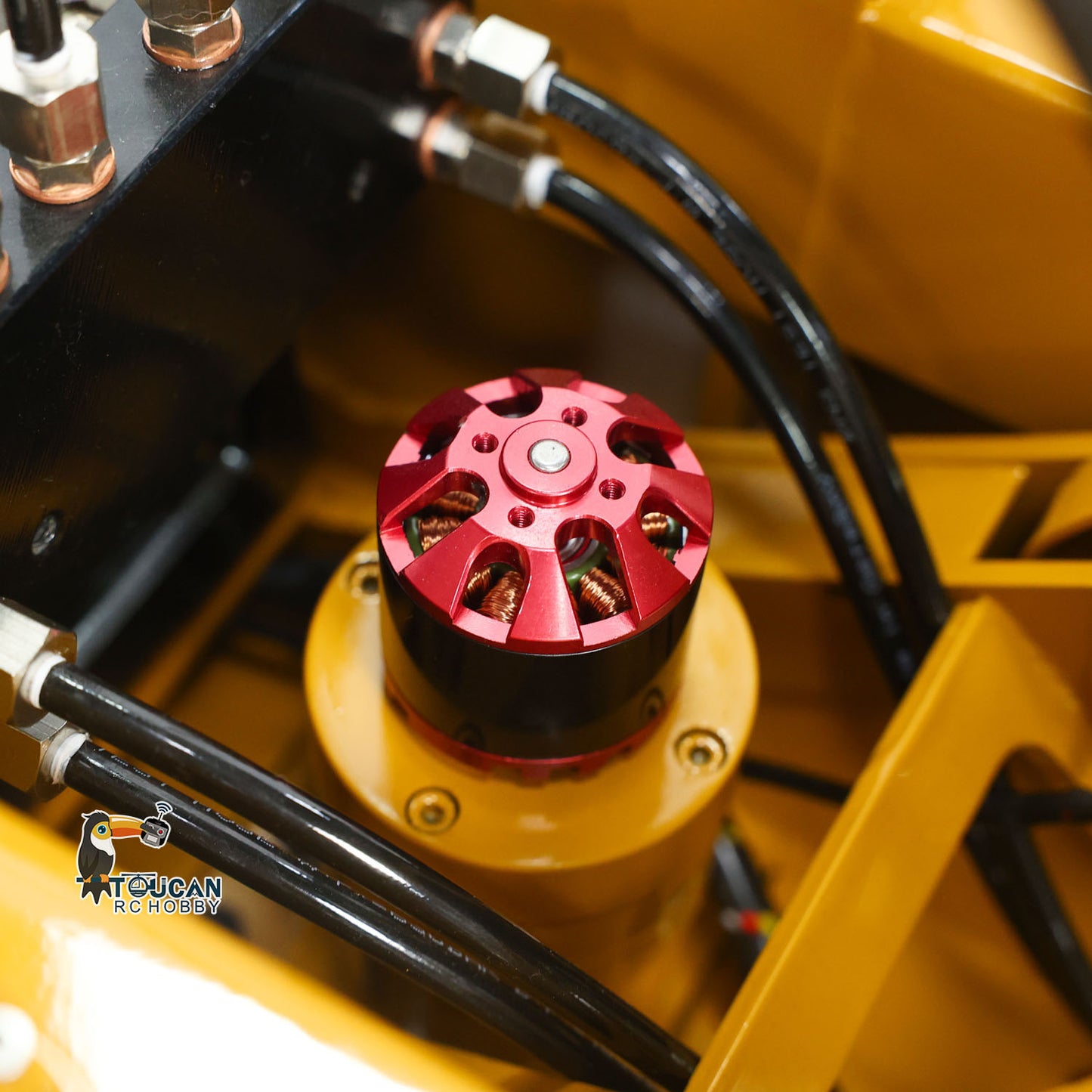 TYMX 1/8 metal hydraulic RC excavator motor detail